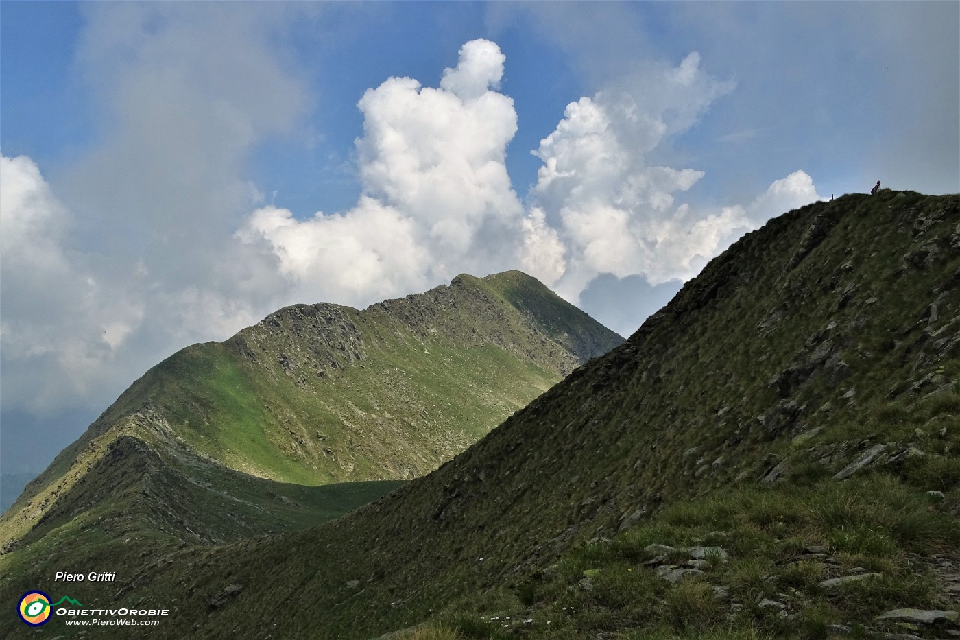 32 Pizzo Scala (2427 m) a sx , Cima Lemma (2348 m) a sx.JPG